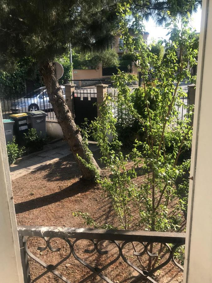Résidence Banlieue Parisienne Neuilly Esterno foto